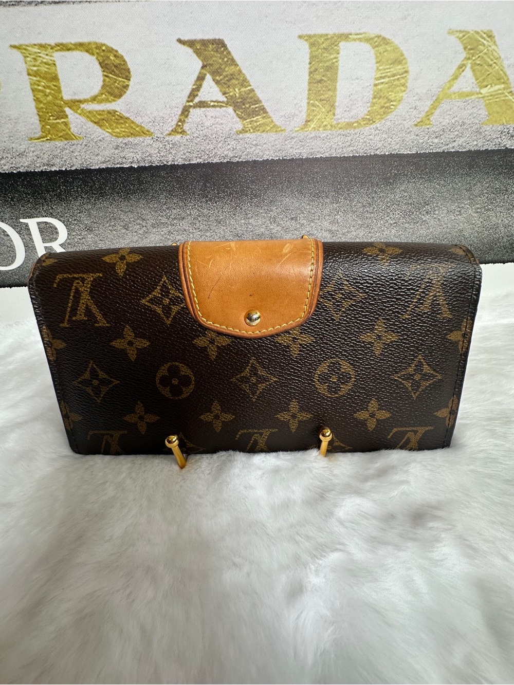 Louis Vuitton Boetie Monogram Canvas Brown & Tan Turn-Lock Clutch Wallet - Picture 2 of 12